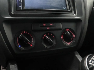 Седан Volkswagen Jetta 2015 года, 990000 рублей, Красноярск