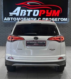 Внедорожник Toyota RAV4 2017 года, 2657000 рублей, Красноярск