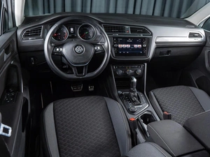 Внедорожник Volkswagen Tiguan 2018 года, 2490000 рублей, Волгоград
