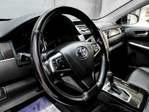 Седан Toyota Camry 2017 года, 1599000 рублей, Красноярск