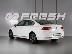 Седан Volkswagen Passat 2015 года, 1814000 рублей, Красный Пахарь