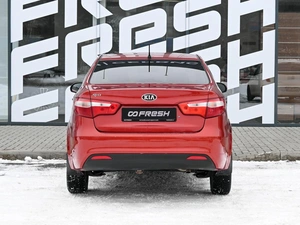 Седан Kia Rio 2013 года, 699000 рублей, Волгоград