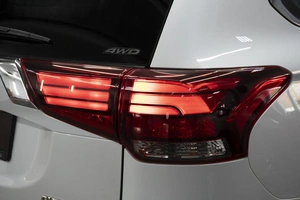 Внедорожник Mitsubishi Outlander 2015 года, 2330000 рублей, Омск