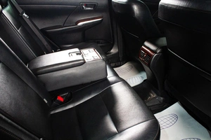 Седан Toyota Camry 2013 года, 1649000 рублей, Сургут