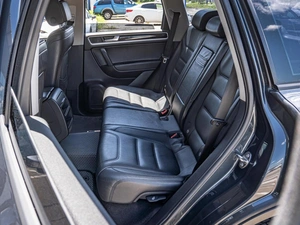 Внедорожник Volkswagen Touareg 2012 года, 2200000 рублей, Краснодар