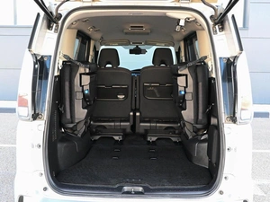 Минивэн Nissan Serena 2019 года, 2329000 рублей, Кирилловка