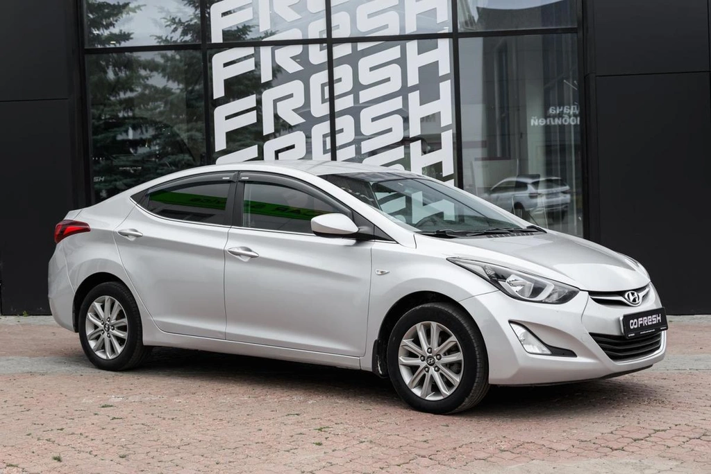 Седан Hyundai Elantra 2015 года, 949000 рублей, Ульяновск