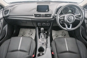Седан Mazda Axela 2017 года, 1329000 рублей, Красноярск