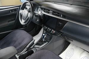 Седан Toyota Corolla 2013 года, 1379000 рублей, Тюмень