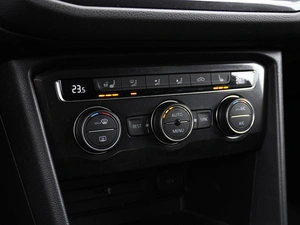 Внедорожник Volkswagen Tiguan 2017 года, 2100000 рублей, Тверь