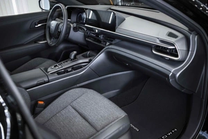 Седан Toyota Crown 2023 года, 6999999 рублей, Москва