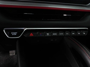 Внедорожник Geely Coolray 2023 года, 2185000 рублей, Красный Пахарь