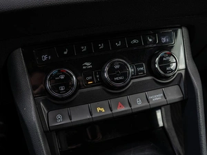 Внедорожник Skoda Karoq 2020 года, 2070000 рублей, Краснодар