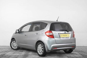 Хетчбэк Honda Fit 2012 года, 1039000 рублей, Кемерово