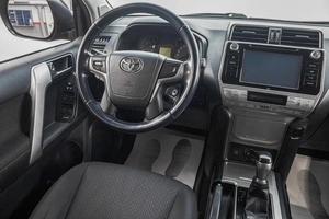 Внедорожник Toyota Land Cruiser Prado 2018 года, 4789000 рублей, Барнаул