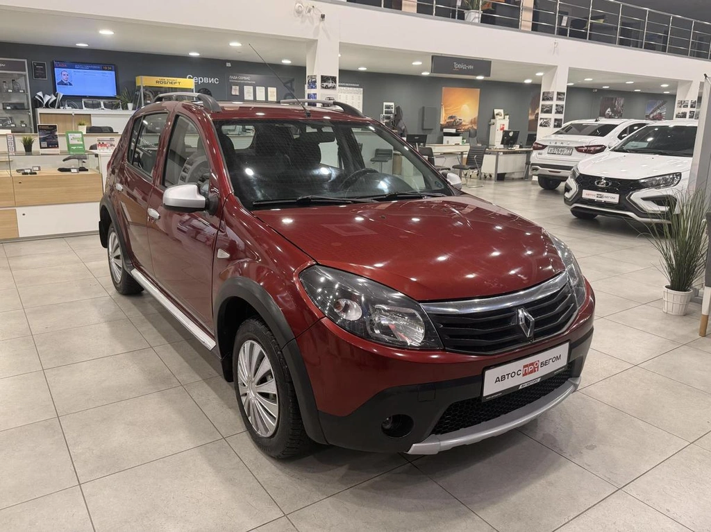 Хэтчбек Renault Sandero 2013 года, 795000 рублей, Орёл