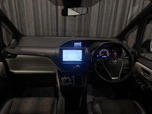 Минивэн Toyota Noah 2019 года, 2150000 рублей, Красноярск