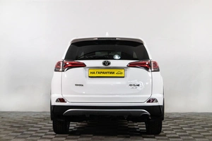 Внедорожник Toyota RAV4 2017 года, 2349000 рублей, Сургут