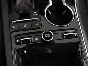 Седан Kia K5 2020 года, 2990000 рублей, Аксай