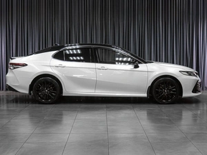 Седан Toyota Camry 2021 года, 3499000 рублей, Тюмень