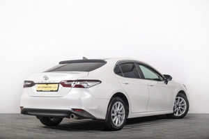 Седан Toyota Camry 2020 года, 2499000 рублей, Томск