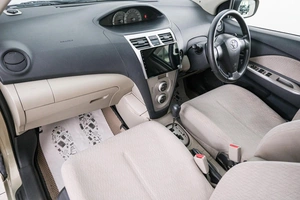 Седан Toyota Belta 2005 года, 549000 рублей, Красноярск