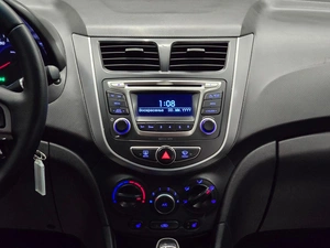 Седан Hyundai Solaris 2015 года, 820000 рублей, Красноярск