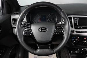 Седан Hyundai Solaris 2019 года, 1429000 рублей, Тюмень