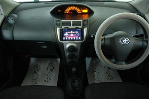 Хетчбэк Toyota Vitz 2010 года, 599000 рублей, Омск