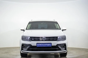 Внедорожник Volkswagen Tiguan 2018 года, 2899000 рублей, Оренбург