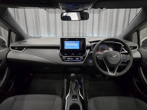 Хетчбэк Toyota Corolla 2018 года, 1399000 рублей, Красноярск