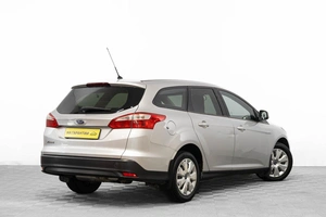 Универсал Ford Focus 2013 года, 999000 рублей, Барнаул