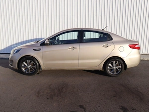 Седан Kia Rio 2014 года, 910000 рублей, Брянск