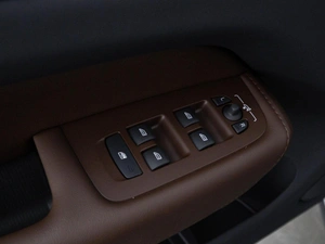 Внедорожник Volvo XC60 2024 года, 5498999 рублей, Москва