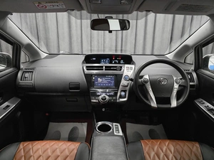 Универсал Toyota Prius Alpha 2015 года, 1300000 рублей, Красноярск