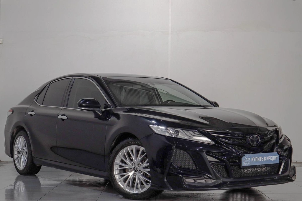 Седан Toyota Camry 2019 года, 3369000 рублей, Челябинск