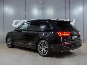 Внедорожник Audi Q7 2019 года, 5564000 рублей, Воронеж