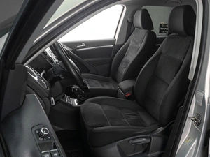 Внедорожник Volkswagen Tiguan 2012 года, 1339000 рублей, Тюмень