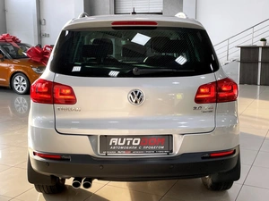 Внедорожник Volkswagen Tiguan 2011 года, 1387000 рублей, Солонцы