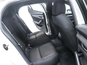 Хетчбэк Mazda 3 2019 года, 1770000 рублей, Красноярск