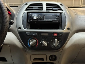 Внедорожник Toyota RAV4 2001 года, 697000 рублей, Красноярск