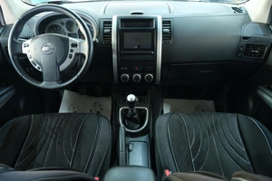 Внедорожник Nissan X-Trail 2010 года, 1089000 рублей, Омск