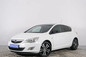 Хетчбэк Opel Astra 2011 года, 699000 рублей, Красноярск