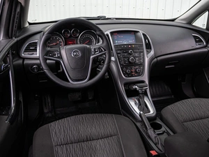 Седан Opel Astra 2013 года, 905000 рублей, Краснодар