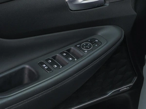 Внедорожник Hyundai Santa Fe 2018 года, 2599000 рублей, Сургут