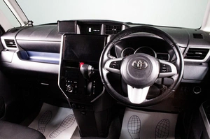 Минивэн Toyota Roomy 2018 года, 1199000 рублей, Сургут