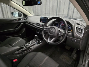 Седан Mazda Axela 2018 года, 1399000 рублей, Красноярск