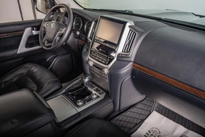 Внедорожник Toyota Land Cruiser 2018 года, 6739000 рублей, Томск