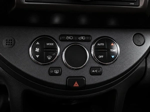 Хетчбэк Nissan Note 2007 года, 710000 рублей, Тюмень