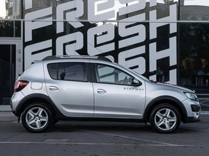 Хетчбэк Renault Sandero Stepway 2015 года, 847500 рублей, Волгоград